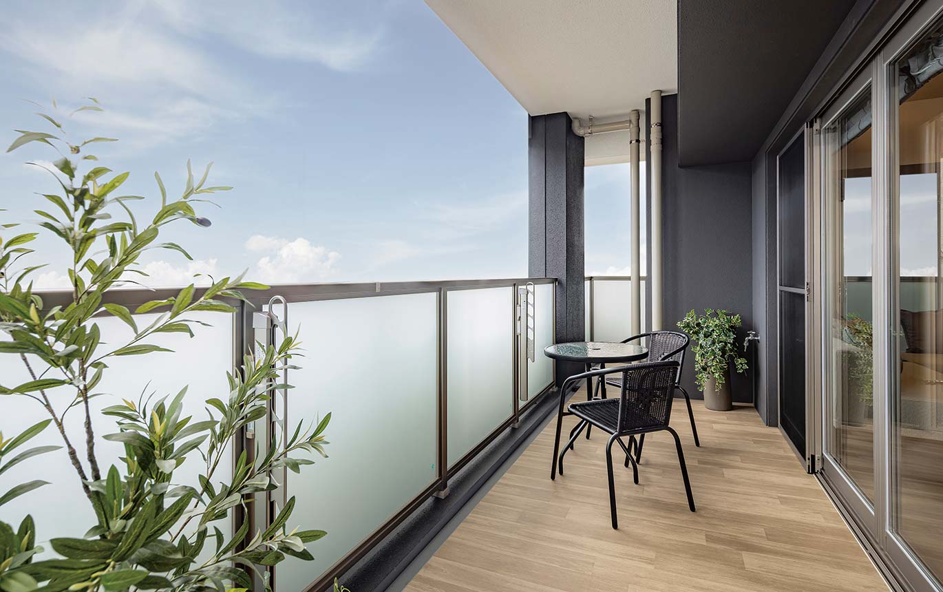 BALCONY