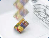 キズや衝撃にも強く美しさが長持ち