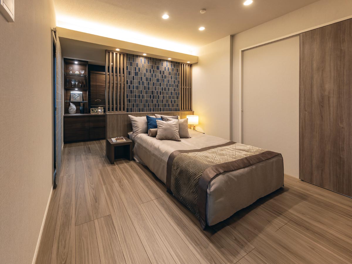 MASTER BEDROOM